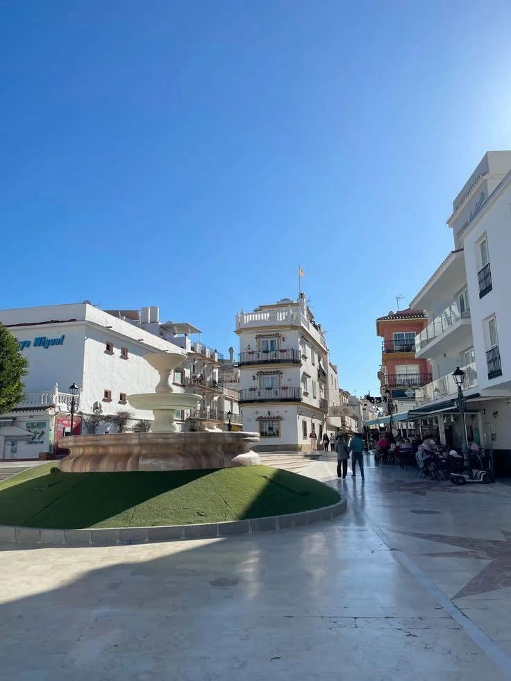 TRASPASO DE NEGOCIO DE HOSTELERÍA EN LA CARIHUELA REF. 02115